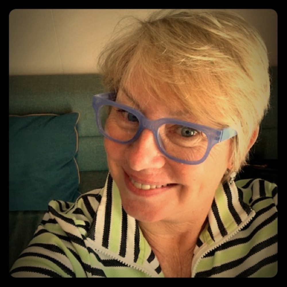 Meet your Posher, Carrie